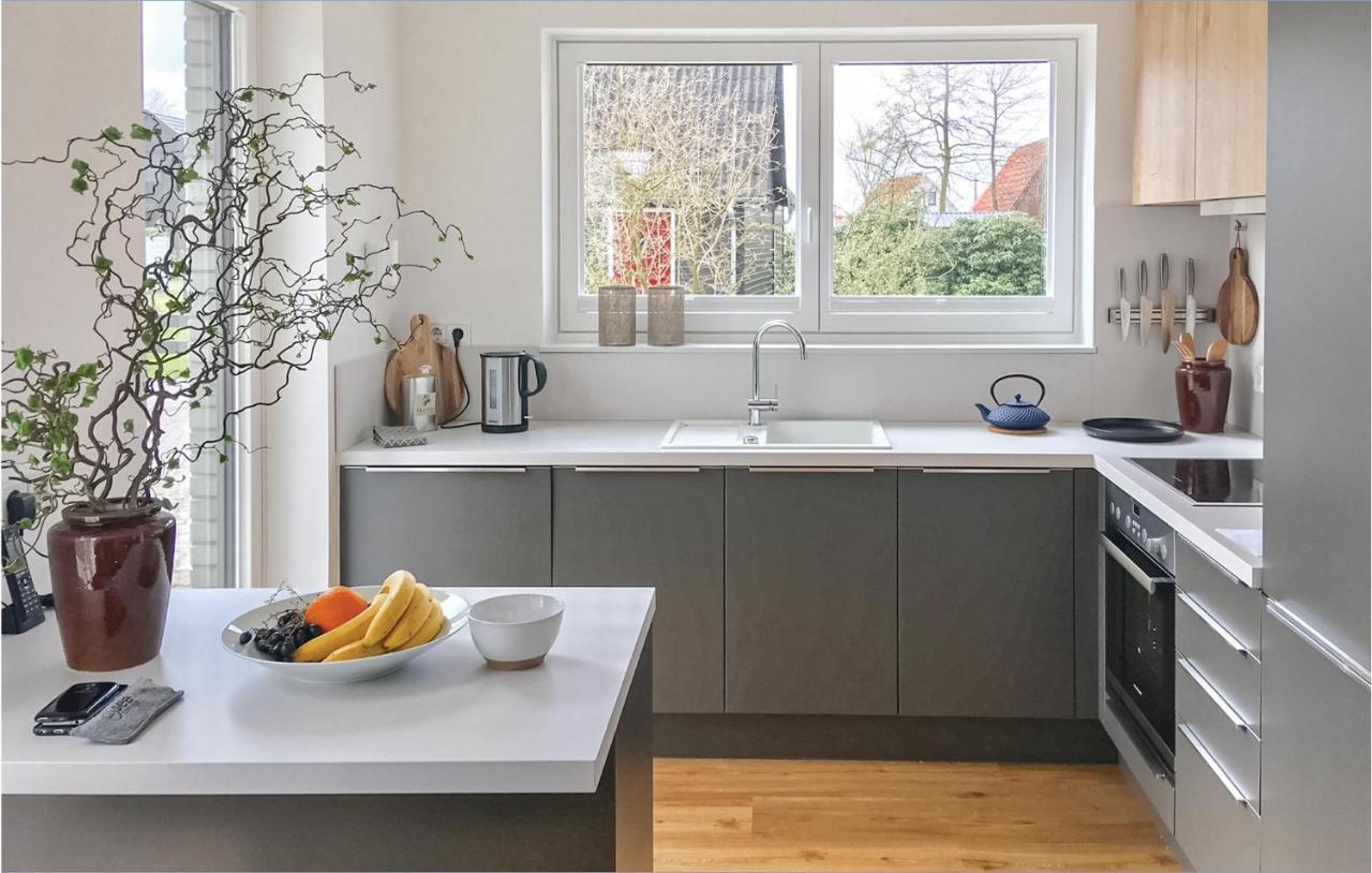 Awesome Home In Lembruch-Duemmer See With Kitchen Exterior foto