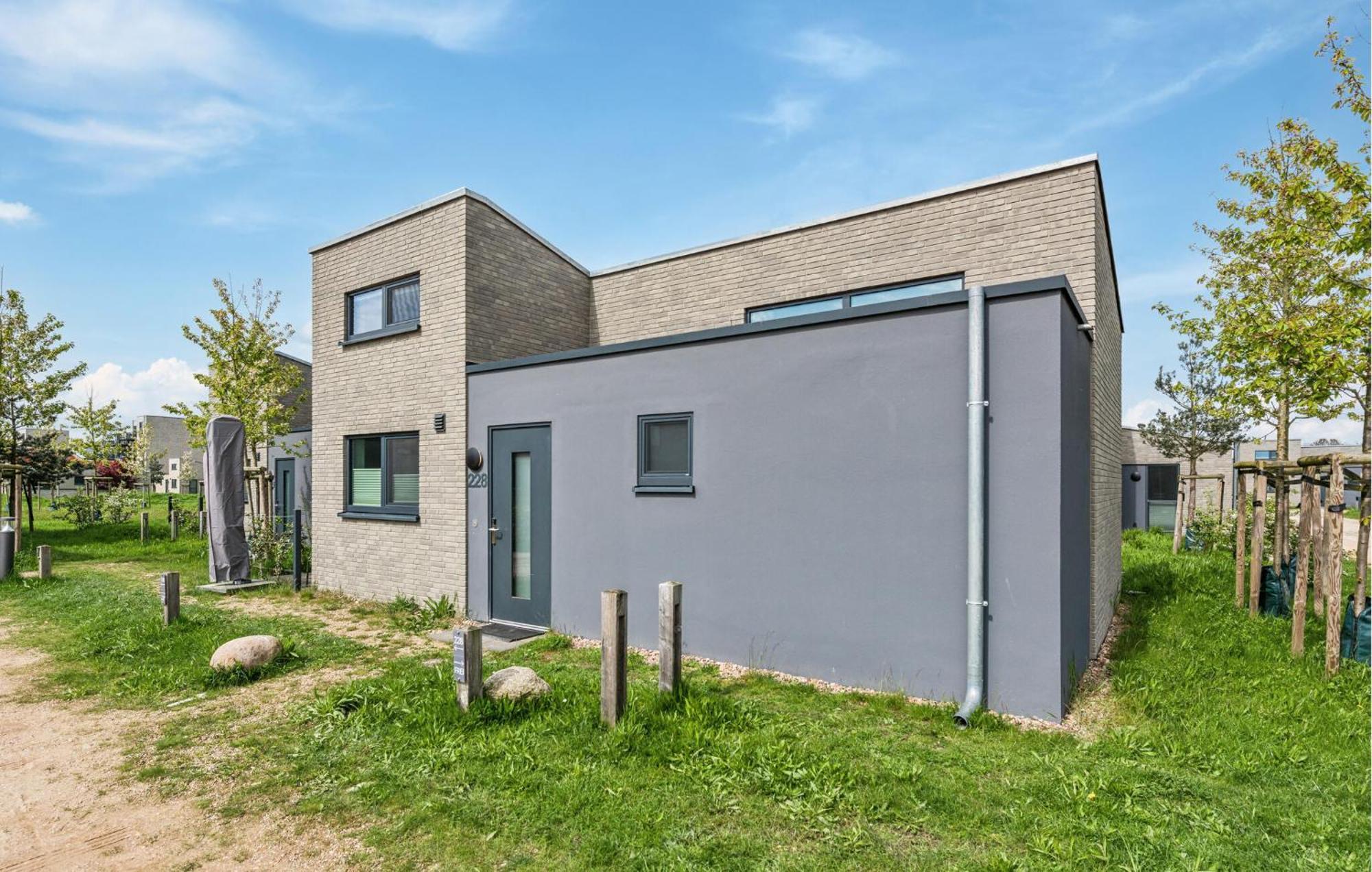 Awesome Home In Lembruch-Duemmer See With Kitchen Exterior foto